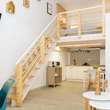 Διαμέρισμα Duplex Center Ii *